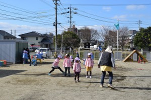 外遊びの様子